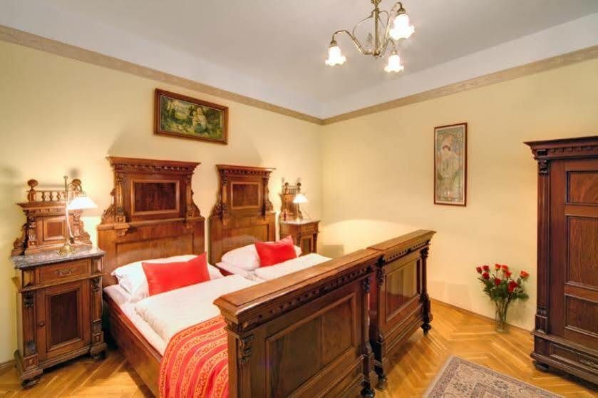 Mucha 4* Prague